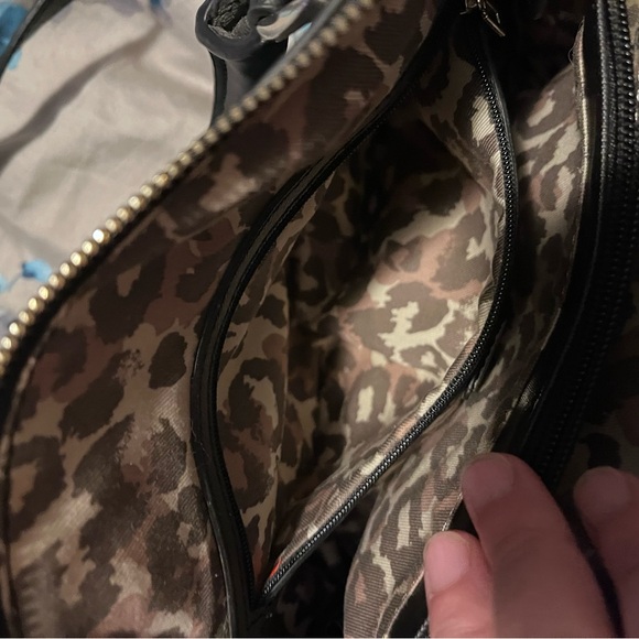 Vintage Limited Edition Guess Purse - Picture 12 of 16